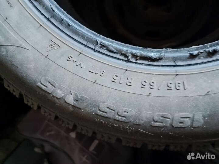 Pirelli Formula Ice 195/65 R15 31N