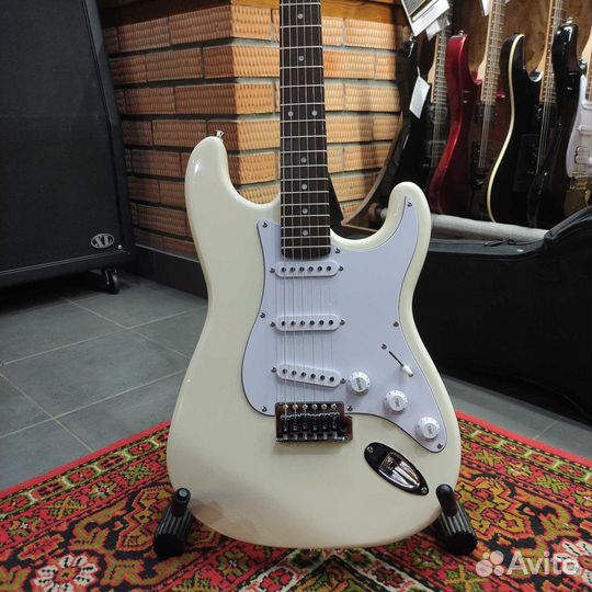 Электрогитара Fernandes Stratocaster LE-1Z SSS