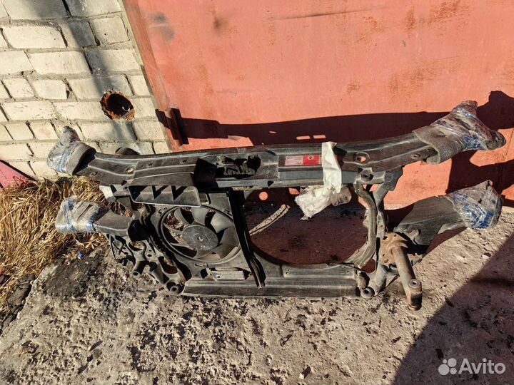 Передняя панель радиаторов Audi A6C5 2.5 TDI