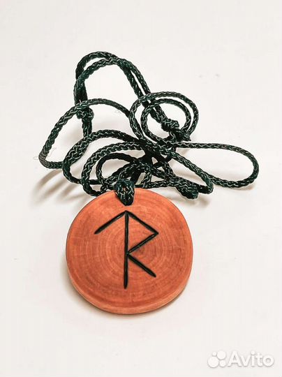 Оберег рунический