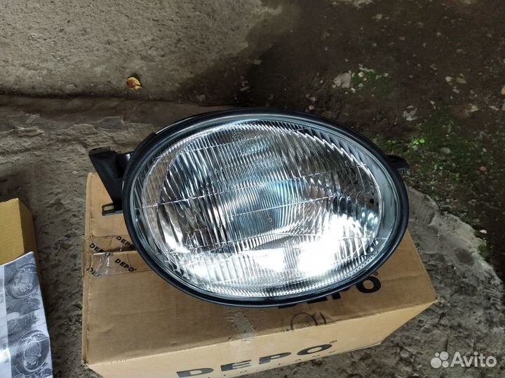 Фара передняя правая Королла 1998-2000г