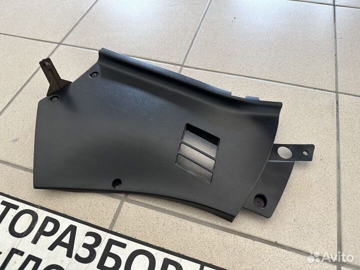 Накладка центральной консоли боковая Шевроле Нива