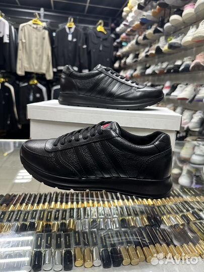 Кроссовки Adidas натуральная кожа