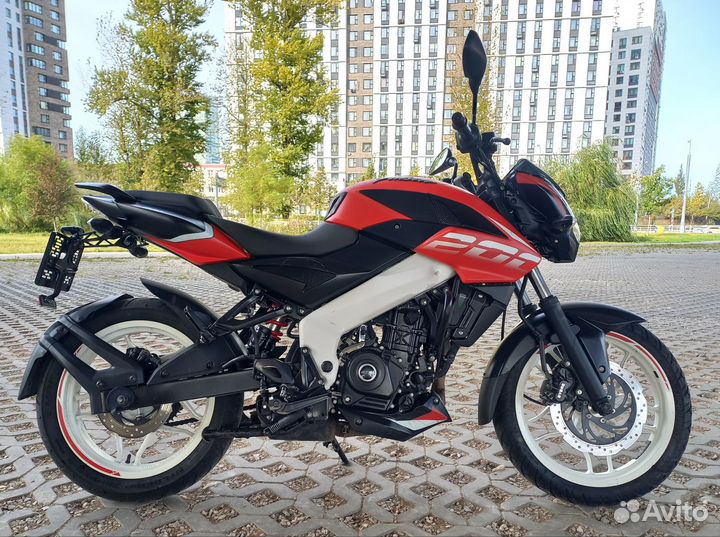 Bajaj Pulsar NS200