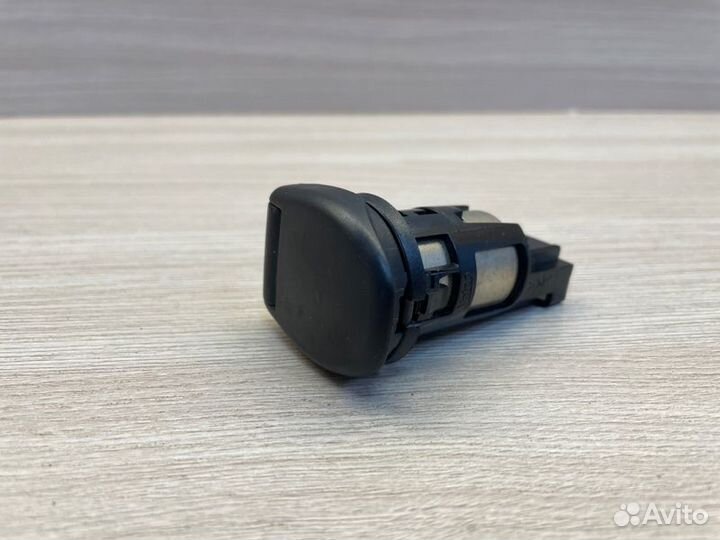 Розетка LADA X-Ray