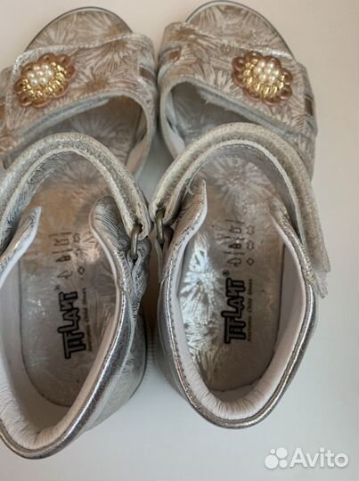 Босоножки для девочки 30 размер новые