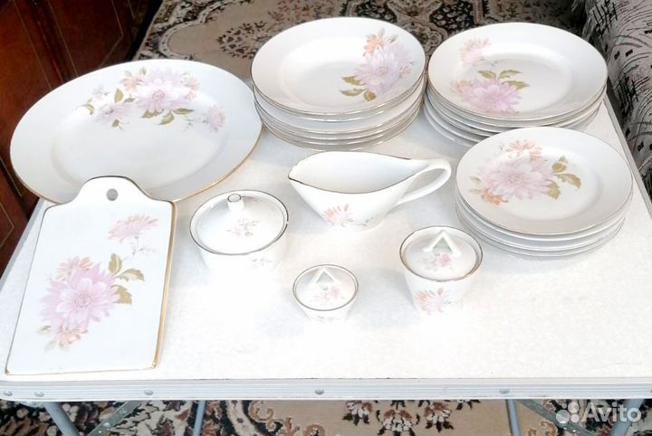 Сервиз столовый Хризантемы. Дулёво. СССР