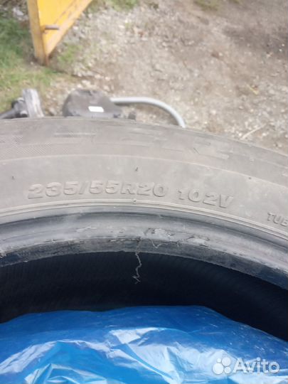 Bridgestone Dueler H/L 33A 235/55 R20