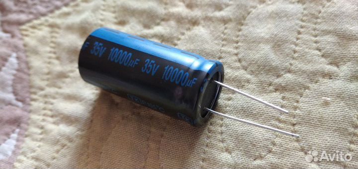 Конденсатор фирмы Jamicon TK 10000 мкф 35 V аудио