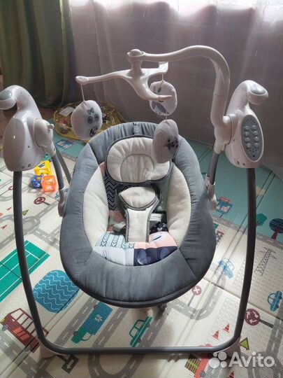 Детские электронные качели шезлонг Geburt