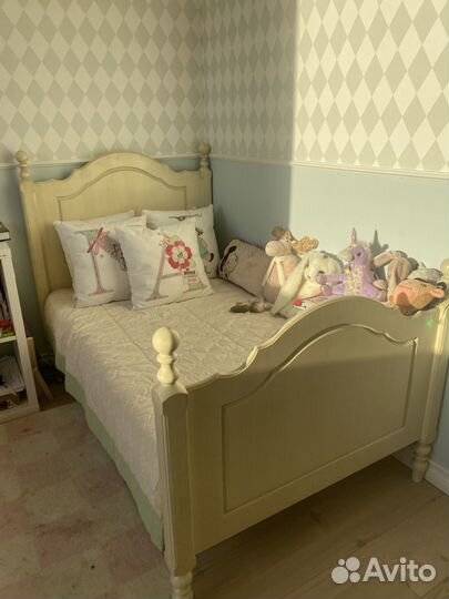 Детская кровать из массива бука