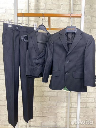 Нарядный костюм тройка для мальчика