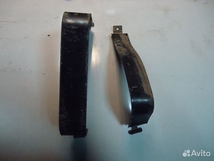 Крепление бака 15180194 Chevrolet Trailblazer