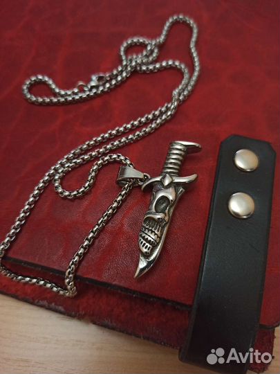 Кулон Кинжал с черепом, сталь