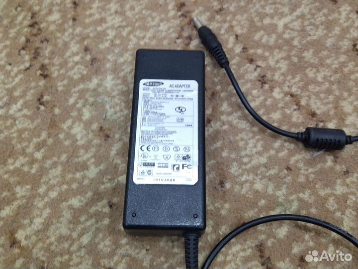 Блок питания для ноутбука samsung