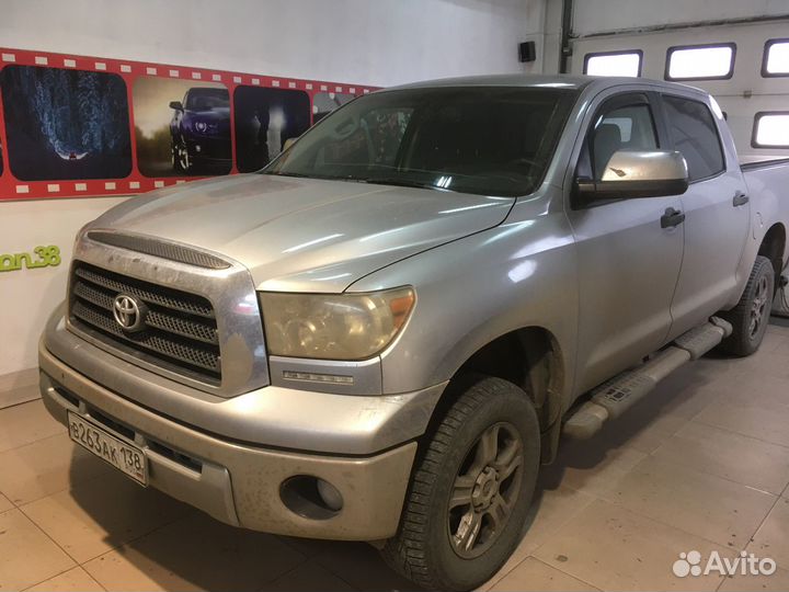 Toyota Tundra установка билед