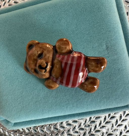 Брошь мишка в купальнике керамика винтаж