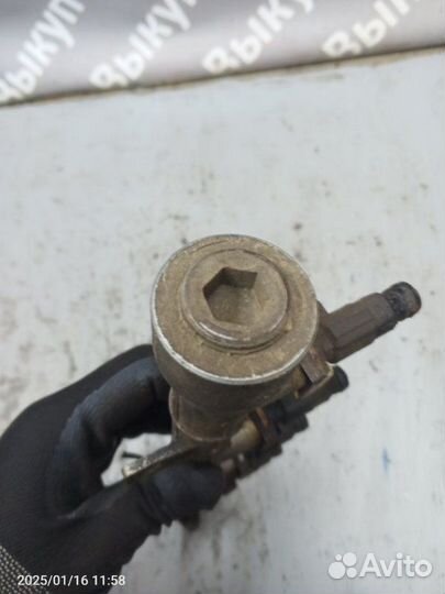 Топливная рампа с форсунками Hyundai Accent G4EC