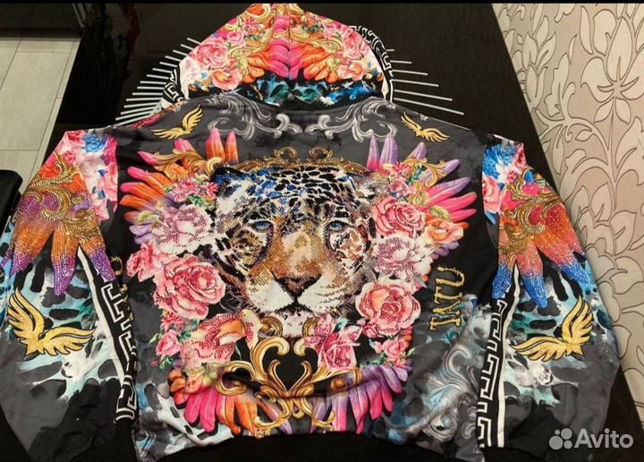 Костюм женский