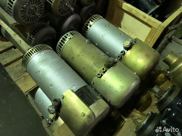 Генератор Г-74 28,5В новый