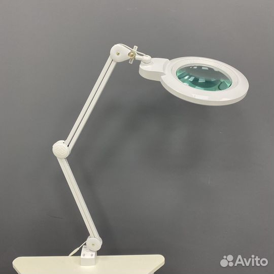 Лампа лупа увеличительная