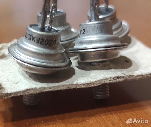 Тиристоры ку203а и ку202л новые СССР