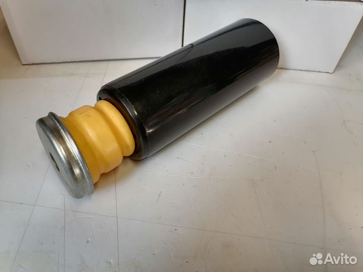 Пыльник с отбойником задний Toyota Corolla