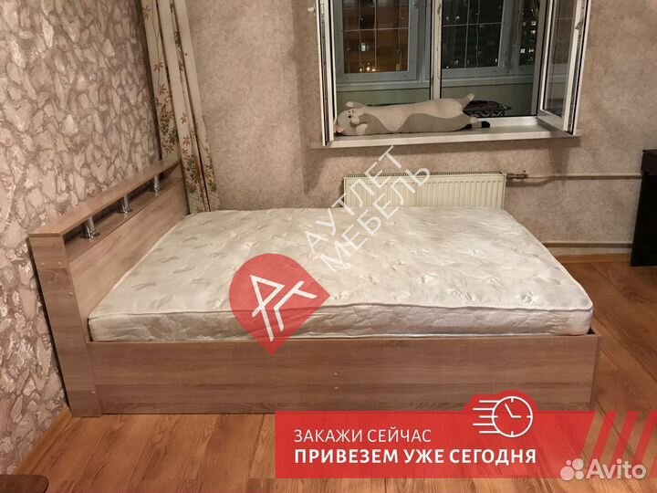 Кровать