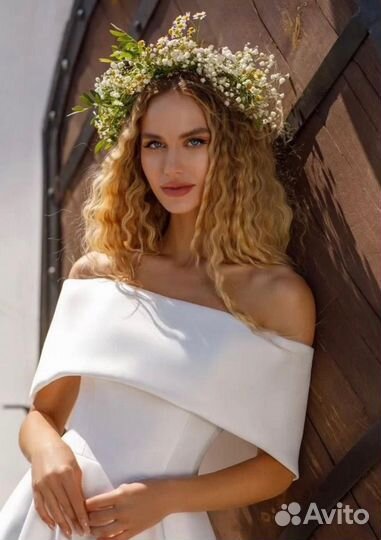 Свадебное платье со шлейфом
