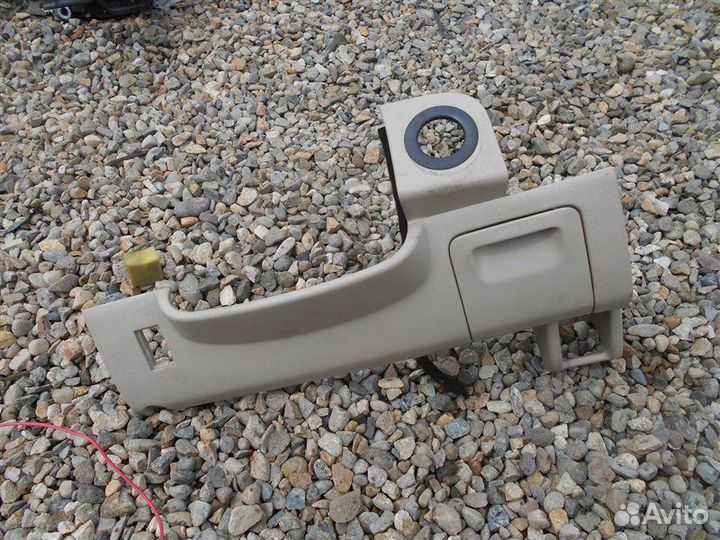 Пластик под руль Toyota Grand Hiace VCH16 5VZ-FE