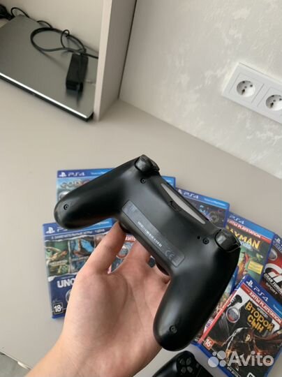 Sony playstation 4 PS4 pro 1tb с играми