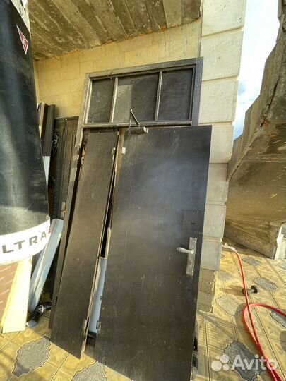 Железная дверь