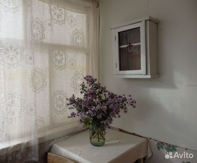 Аптечка настенная деревянная. 1960-е годы