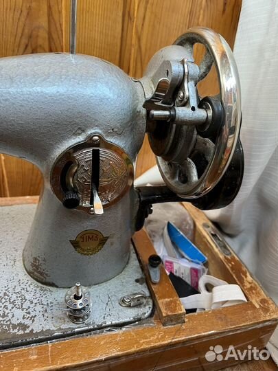 Швейная машина