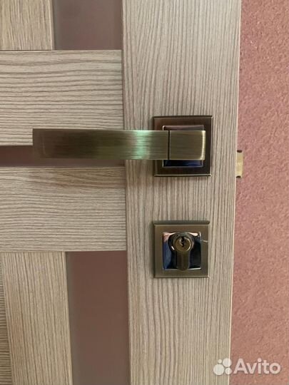 Межкомнатные двери бу в сборе с фурнирурой