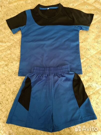 Футбольная форма (размер 32, на 6-7 лет)