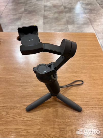 Стабилизатор DJI Osmo Mobile 3 Combo