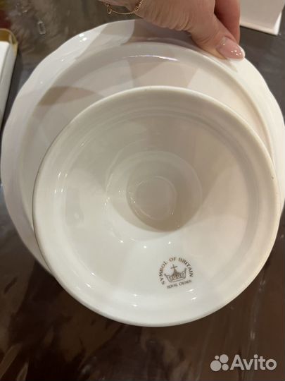 Тортница на ножке