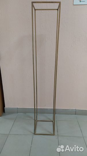 Стойка металлическая высота 140 см для декора