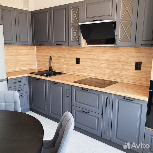 Кухонный гарнитур на заказ. Гapaнития дo 10 лeт