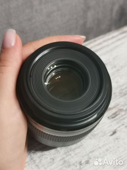 Объектив Canon 60mm