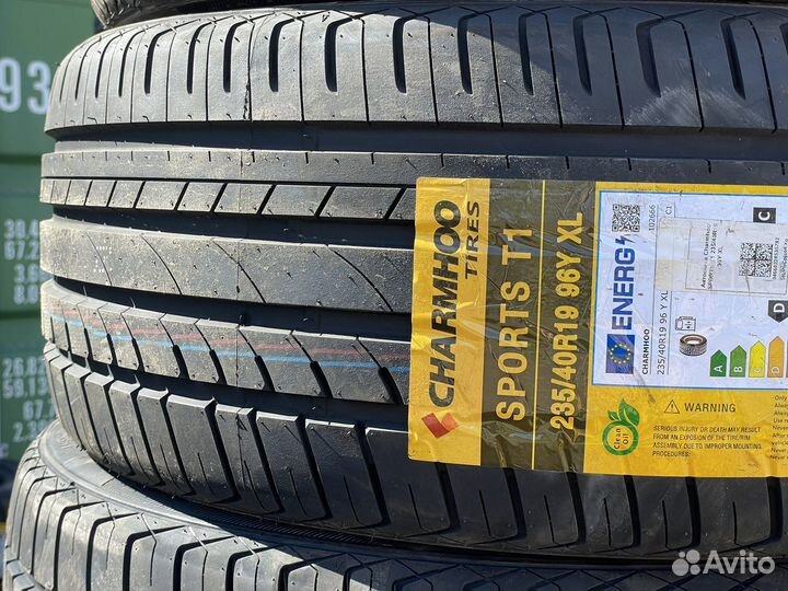 Charmhoo Sports T1 235/40 R19 96Y