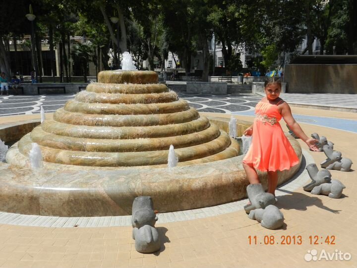 Новогодние костюмы и платья