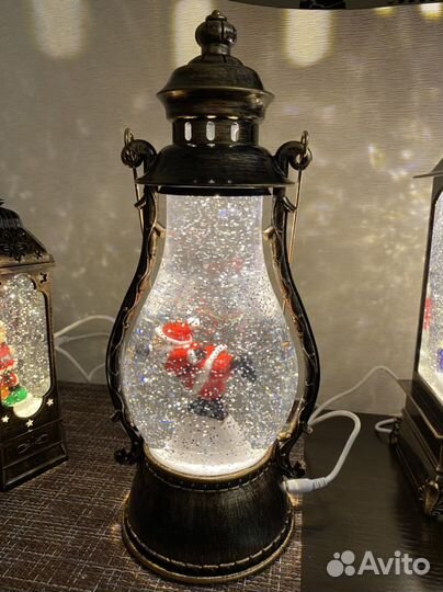 Фонарь новогодний музыкальный со снегом