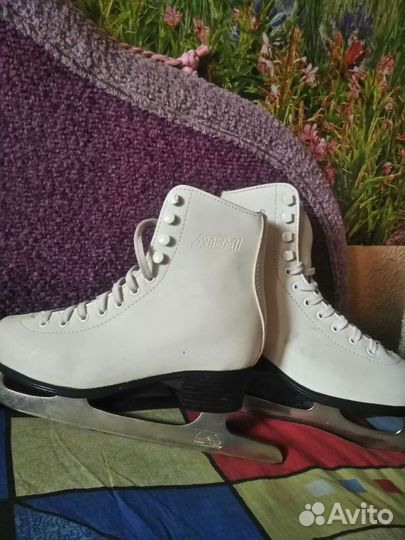 Коньки фигурные