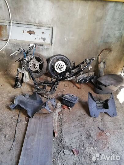 Скутер kymco 125куб