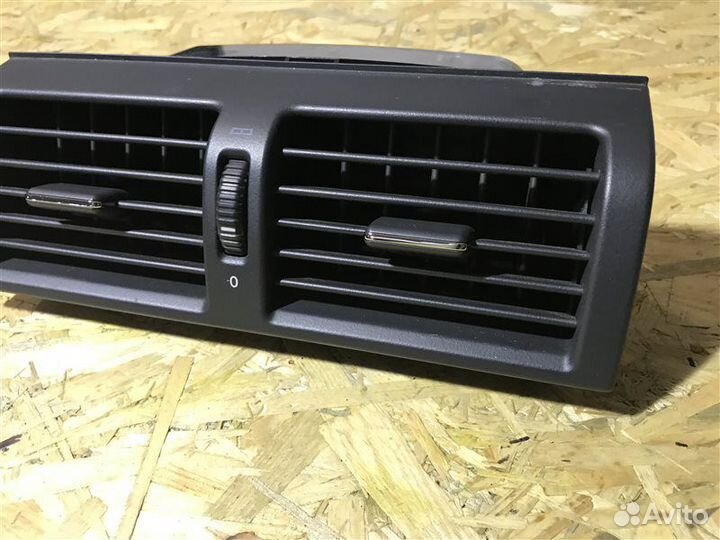 Дефлектор воздушный передний Mercedes-Benz E-Class