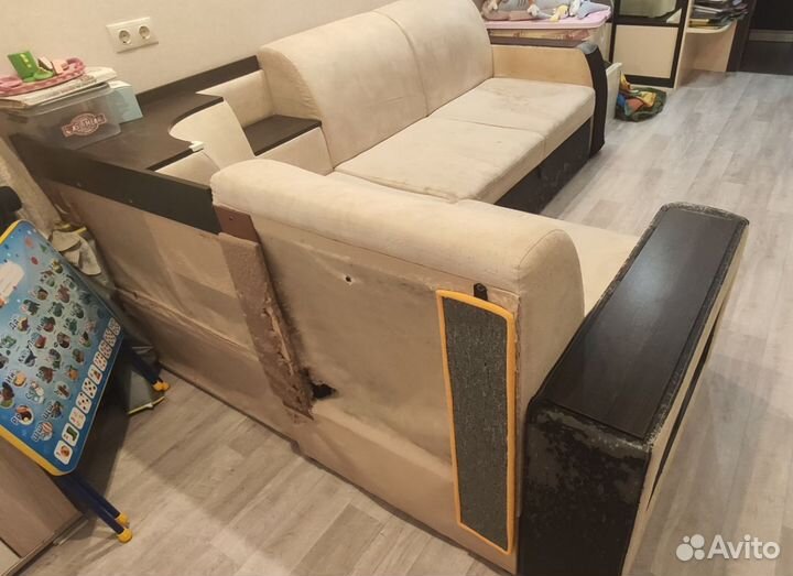 Угловой диван