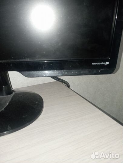 Монитор BenQ G2220HD