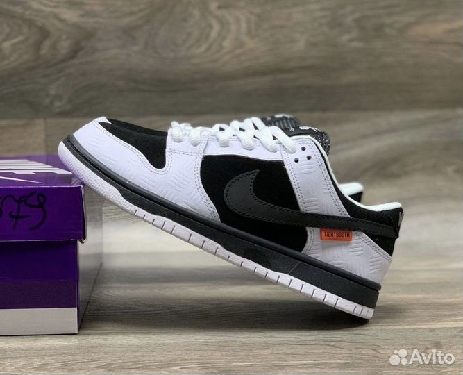 Кроссовки Nike SB Dunk Low x Tightbooth